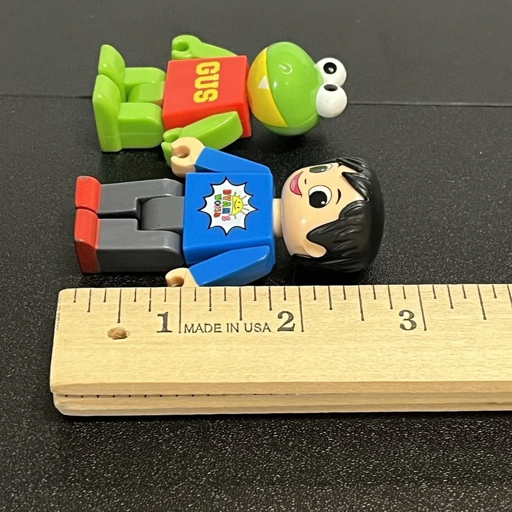 Ryan's World Figures Ryan Gus Green Frog Lot of 2 Toys Poseable